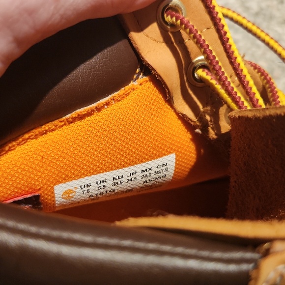 Boots - Picture 6 of 6